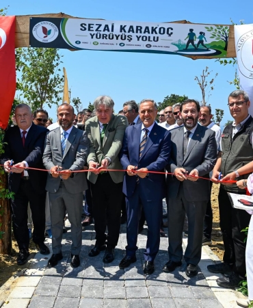 Yalova Üniversitesi’nde Sezai Karakoç Yürüyüş Yolu Hizmete Açıldı: Deniz Manzaralı Yeni Sosyal Yaşam Alanı Öğrencilerle Buluştu 7 Yalova Üniversitesi’nde Sezai Karakoç Yürüyüş Yolu Hizmete Açıldı: Deniz Manzaralı Yeni Sosyal Yaşam Alanı Öğrencilerle Buluştu
