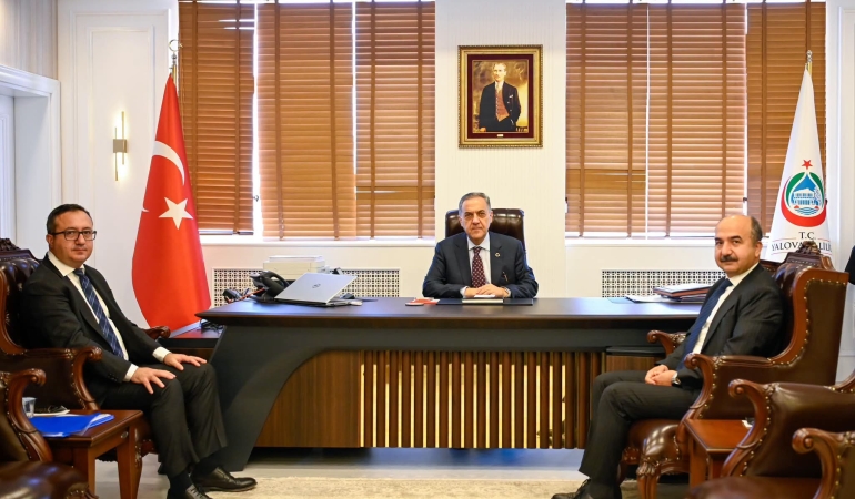 Yalova Valisi Usta, Yeni Milli Emlak Müdürü Özsoy’u Kabul Etti