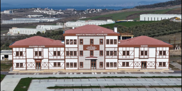 Yalova OSB’de Yatırımlar Hız Kesmiyor: Kamu Hizmet Kampüsü Açılışa Hazırlanıyor 3 Yalova OSB’de Yatırımlar Hız Kesmiyor: Kamu Hizmet Kampüsü Açılışa Hazırlanıyor