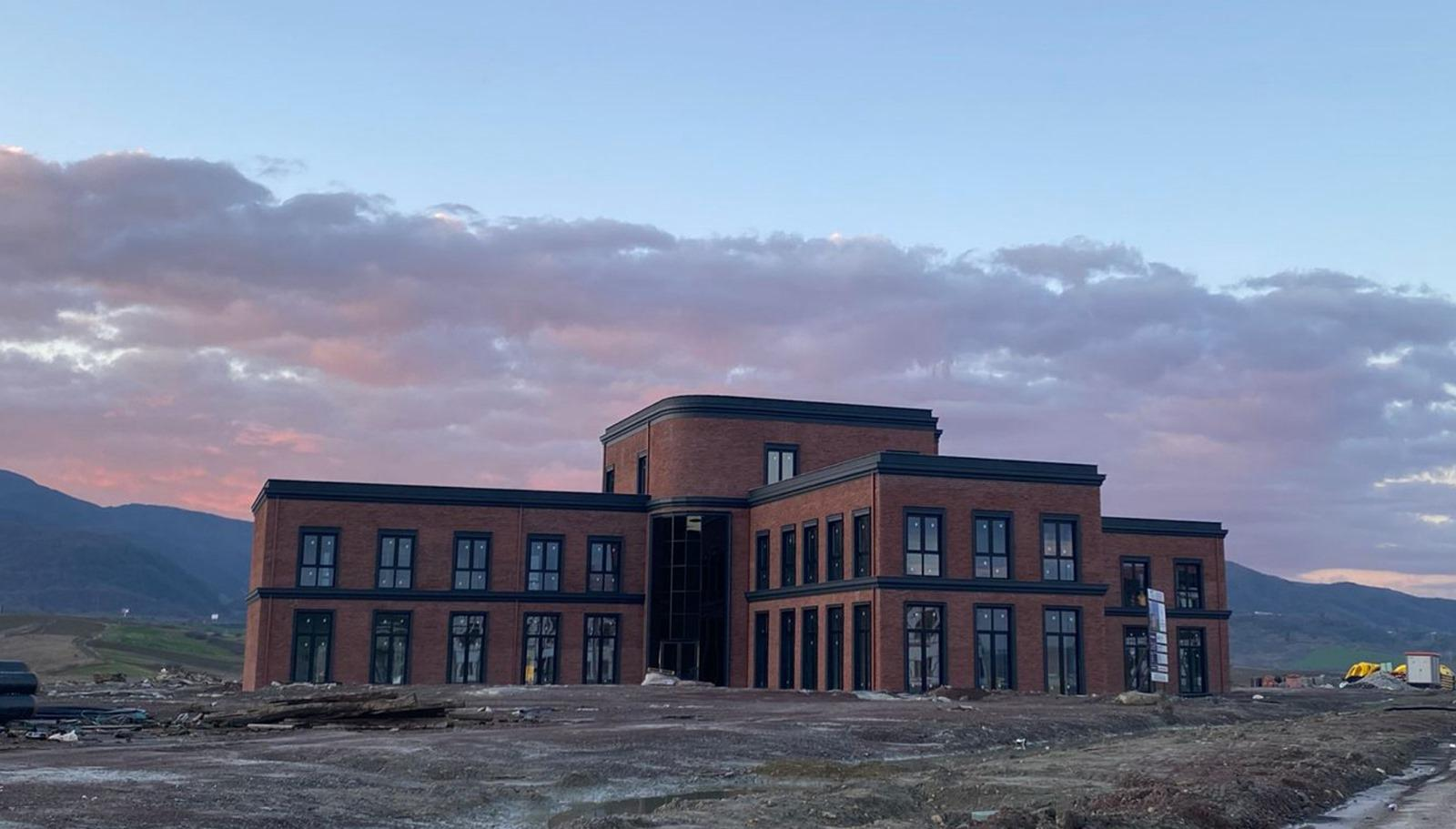 Yalova OSB’de Yatırımlar Hız Kesmiyor: Kamu Hizmet Kampüsü Açılışa Hazırlanıyor 7 Yalova OSB’de Yatırımlar Hız Kesmiyor: Kamu Hizmet Kampüsü Açılışa Hazırlanıyor