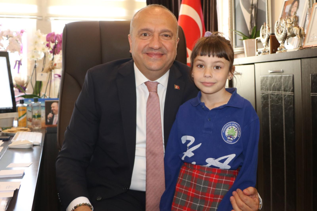 Başkan Avni Kurt “Geleceğimizin Teminatı Çocuklarımızdır”