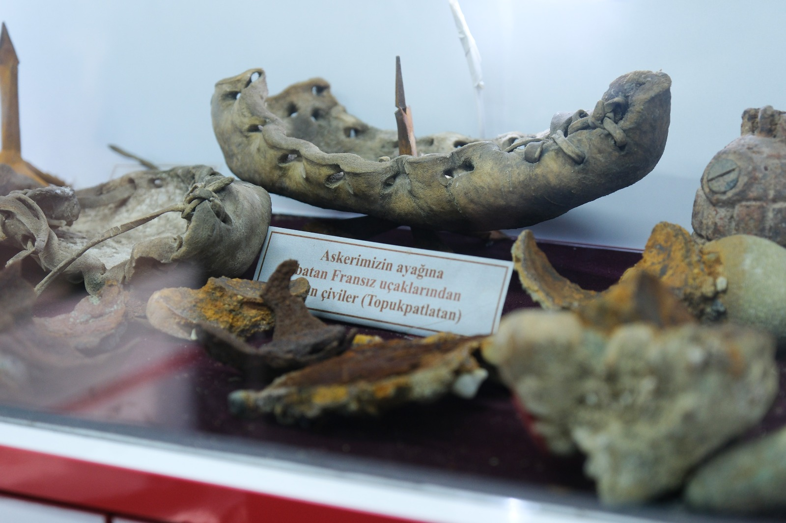 Çanakkale Gezici Müzesi Çiftlikköy’de Vatandaşlardan Yoğun İlgi Gördü 9 Çanakkale Gezici Müzesi Çiftlikköy’de Vatandaşlardan Yoğun İlgi Gördü
