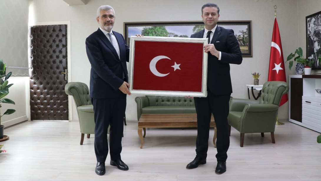 Yalova İl Milli Eğitim Müdürlüğü'nde Değişim: Halil İbrahim Akmeşe Rize'ye Atandı, Aytekin Yılmaz Göreve Başladı 6 Yalova İl Milli Eğitim Müdürlüğü'nde Değişim: Halil İbrahim Akmeşe Rize'ye Atandı, Aytekin Yılmaz Göreve Başladı