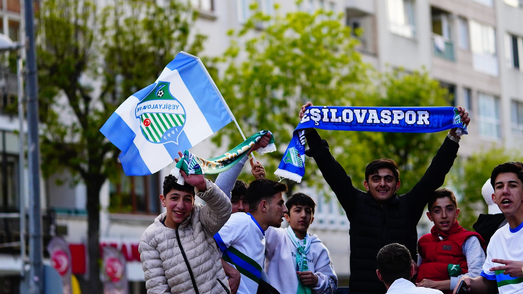 Yeşil Yalova FK, TFF 3. Lig'e Yükseldi: Şampiyonluk Coşkusu Yalova'da Yaşandı 8 Yeşil Yalova FK, TFF 3. Lig'e Yükseldi: Şampiyonluk Coşkusu Yalova'da Yaşandı