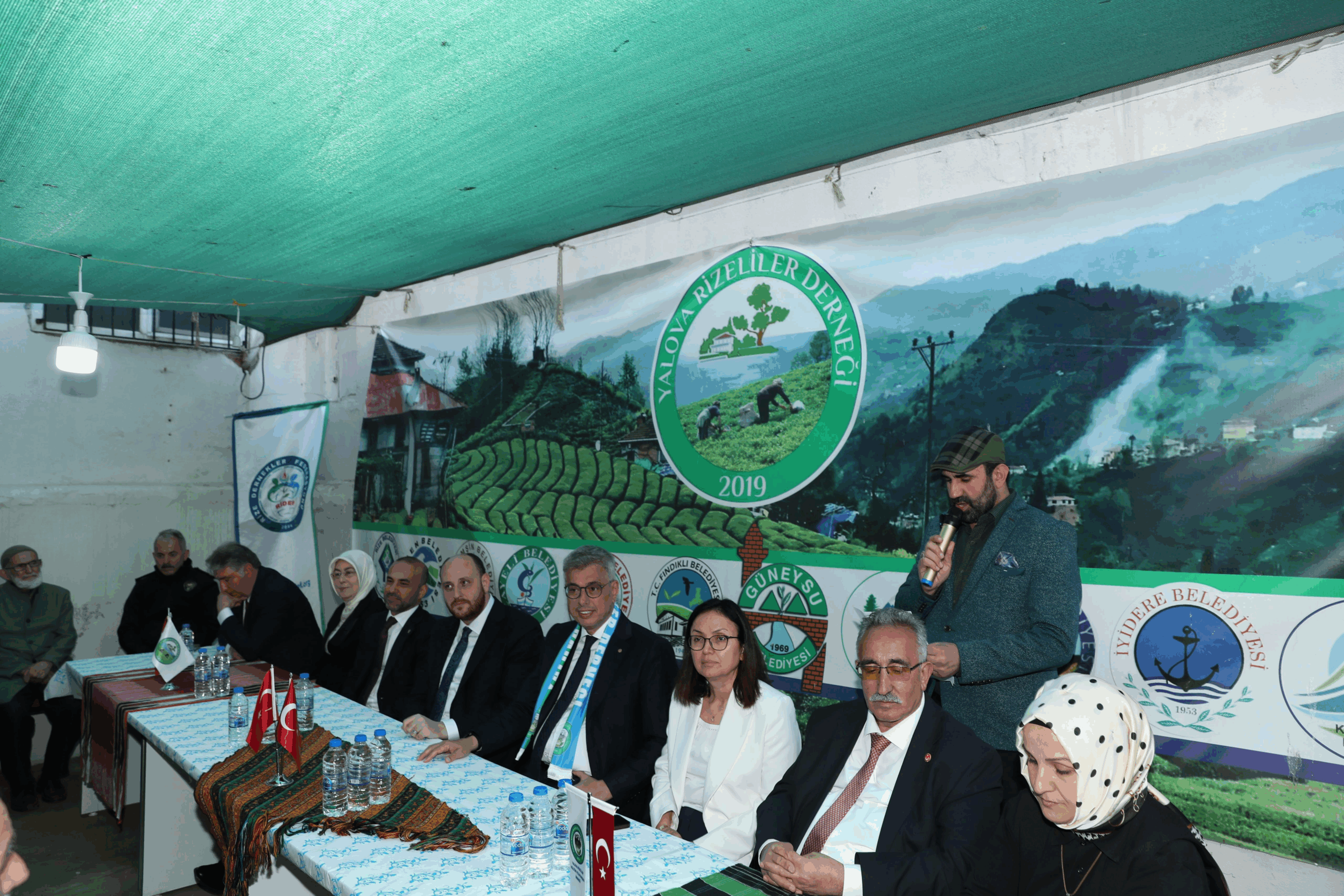 Bakan Kemal Memişoğlu Yalova Rizeliler Derneği’nde Hemşerileriyle Buluştu 8 Sağlık Bakanı Prof. Dr. Kemal Memişoğlu Yalova Rizeliler Derneği’nde Hemşerileriyle Buluştu