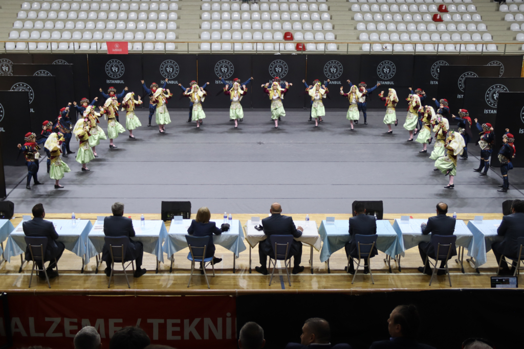 TUFAG’lı Minikler İlk Yarışmalarında Gönülleri Fethetti: İstanbul'dan Alkışlarla Döndüler