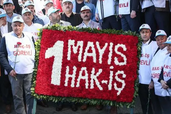 İstanbul’da 1 Mayıs Gerginliği: Taksim’e Çıkmak İsteyenlere Müdahale, 384 Gözaltı 4 İstanbul’da 1 Mayıs Gerginliği: Taksim’e Çıkmak İsteyenlere Müdahale, 384 Gözaltı