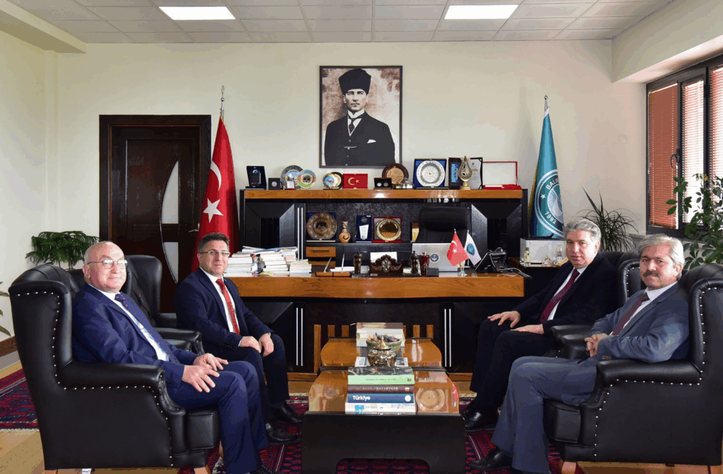 Yalova Üniversitesi Rektörü Bahçekapılı’dan Rektör Oğurlu’ya Ziyaret