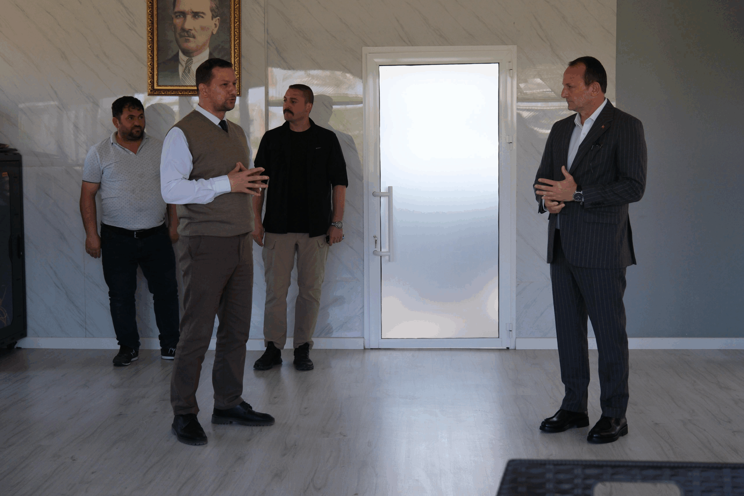 Başkan Adil Yele: “Çiftlikköy Belediyesi Artık Ulaşılabilir Bir Belediye” 7 Başkan Adil Yele: “Çiftlikköy Belediyesi Artık Ulaşılabilir Bir Belediye”