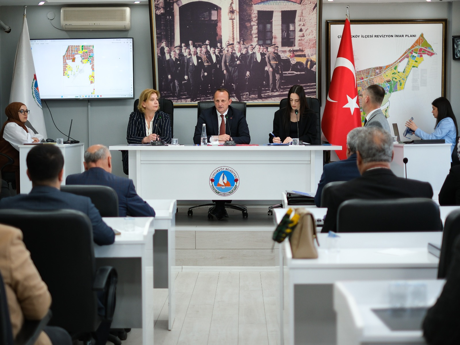 Çiftlikköy’de Hayvan Pasaportu ve Mikroçip Bedelleri Belirlendi 5 Çiftlikköy’de Hayvan Pasaportu ve Mikroçip Bedelleri Belirlendi