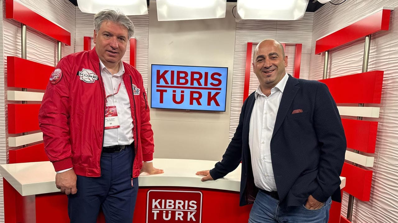 Rektör Prof. Dr. Mehmet Bahçekapılı, TEKNOFEST KKTC’de Yalovalı Gazeteci ile Buluştu 4 Rektör Prof. Dr. Mehmet Bahçekapılı, TEKNOFEST KKTC’de Yalovalı Gazeteci ile Buluştu
