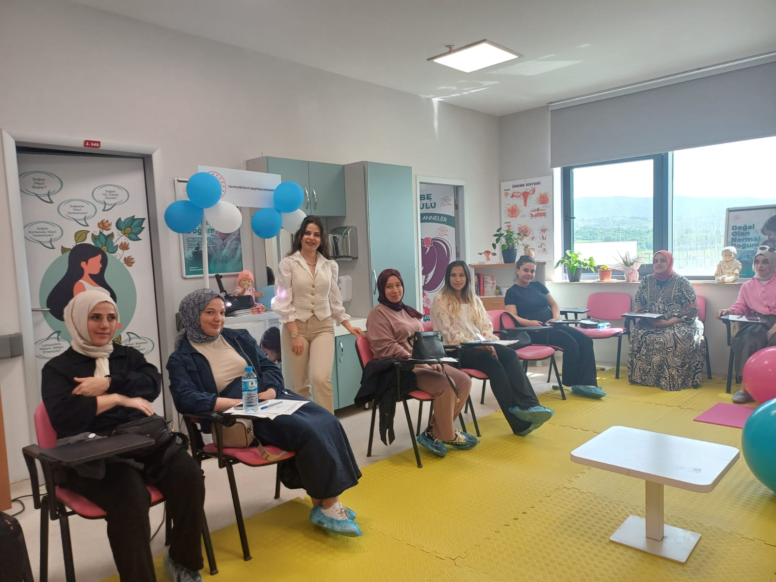 YALOVA’DA GEBELERE YÖNELİK EĞİTİM PROGRAMININ İLK TURU TAMAMLANDI 7 YALOVA’DA GEBELERE YÖNELİK EĞİTİM PROGRAMININ İLK TURU TAMAMLANDI