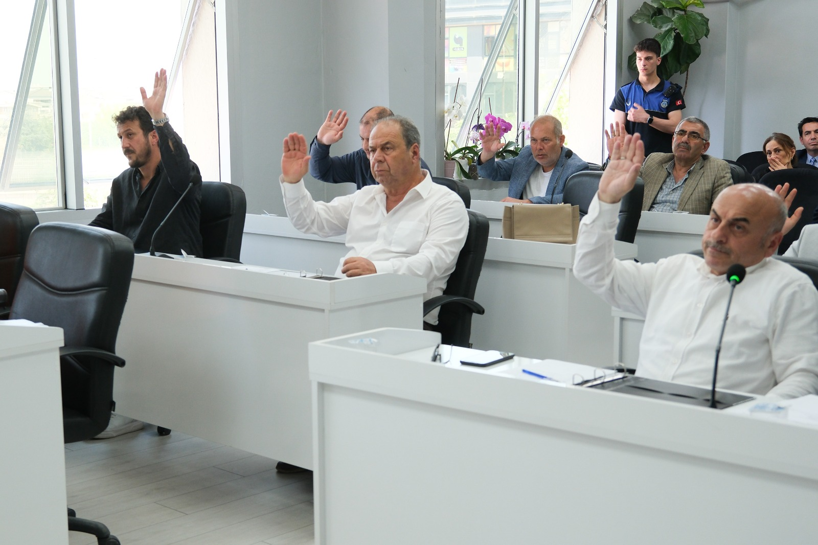 Çiftlikköy Belediye Meclisi’nden İmar Revizyonu İçin Oybirliğiyle Onay 4 Çiftlikköy Belediye Meclisi’nden İmar Revizyonu İçin Oybirliğiyle Onay