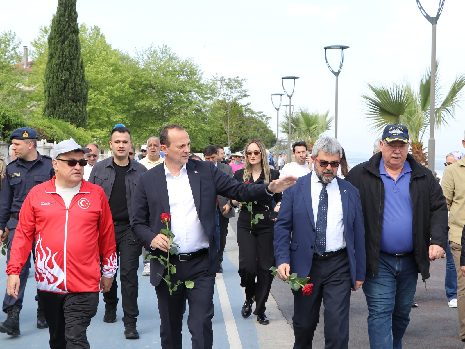 Çiftlikköy'de “Sağlık İçin Hareket Et” Yürüyüşü Düzenlendi 6 Çiftlikköy'de “Sağlık İçin Hareket Et” Yürüyüşü Düzenlendi