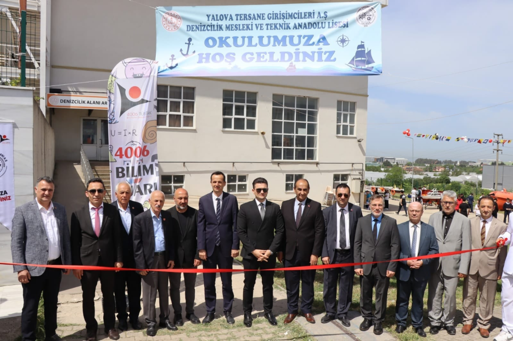 BİLİME AÇILAN KAPI ALTINOVA’DA ARALANDI