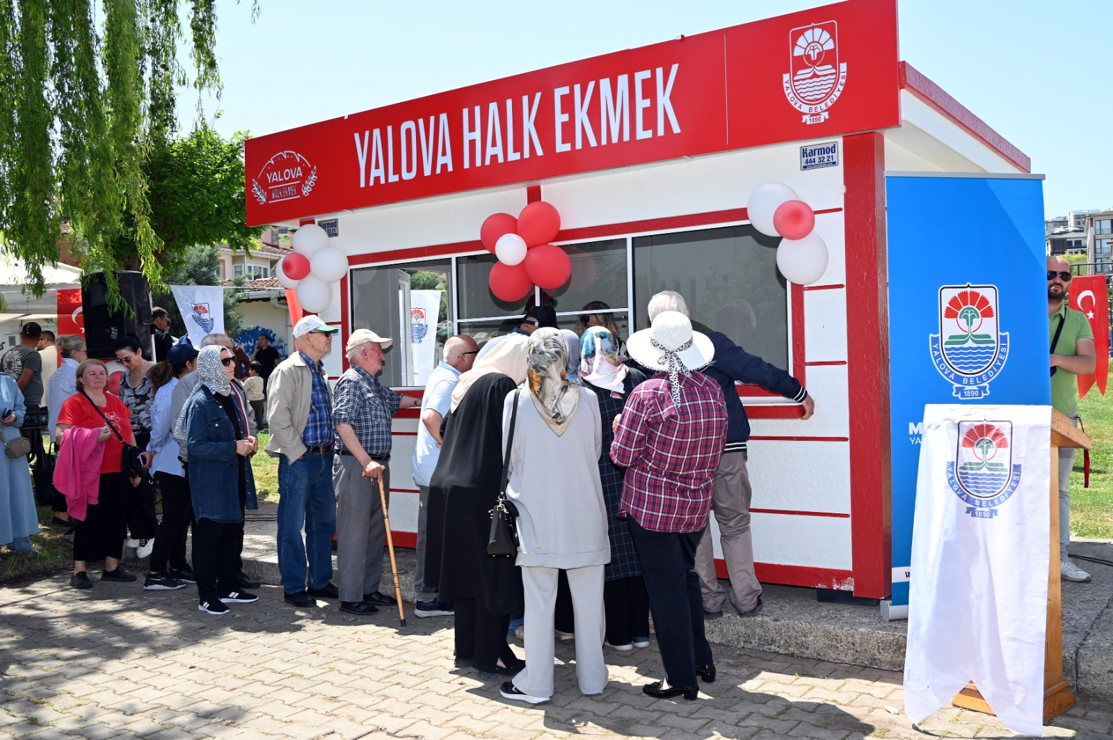Yalova’da Halk Ekmek Ağı Genişliyor: İki Yeni Satış Noktası Hizmete Girdi 4 Yalova’da Halk Ekmek Ağı Genişliyor: İki Yeni Satış Noktası Hizmete Girdi