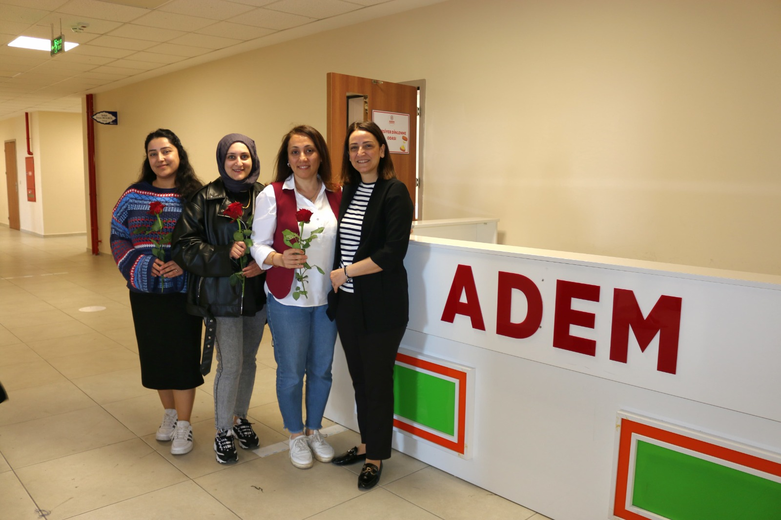 Yalova SYDV'den Anlamlı Anneler Günü Kutlaması 7 Yalova SYDV'den Anlamlı Anneler Günü Kutlaması