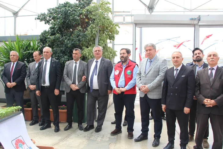 YALOVA’DA DÜNYA ÇİFTÇİLER GÜNÜ COŞKUSU: 800 BİN ATA TOHUMU FİDESİ ÇİFTÇİLERLE BULUŞUYOR