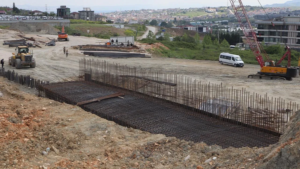 Yalova’da Hastane Yolunda Bitmeyen Çile: 90 Günde Bitecekti, Aylar Geçti Hâlâ Tamamlanamadı