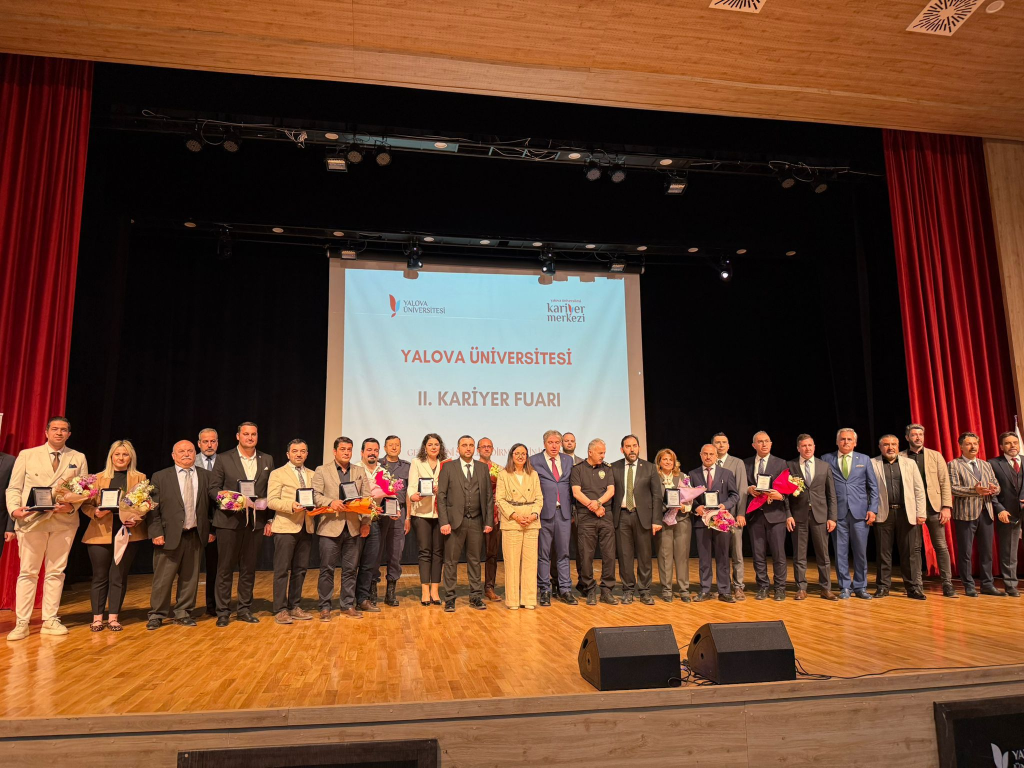 Yalova OSB Gençleri Geleceğe Taşımaya Devam Ediyor: İki Kariyer Etkinliğiyle Binlerce Genç İş Dünyasıyla Buluştu