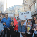 19 Mayıs Coşkusu Yalova’da Gençlik Yürüyüşüyle Kutlandı 11 19 Mayıs Coşkusu Yalova’da Gençlik Yürüyüşüyle Kutlandı