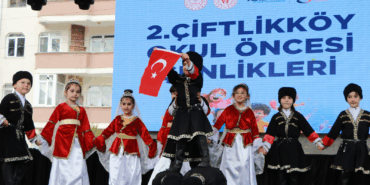Çiftlikköy’de Miniklerden Büyük Gösteri: 2. Okul Öncesi Şenlikleri Coşkuyla Gerçekleştirildi 8 Çiftlikköy’de Miniklerden Büyük Gösteri: 2. Okul Öncesi Şenlikleri Coşkuyla Gerçekleştirildi