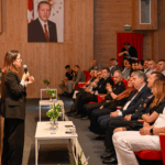 Yalova’da Aile İçi Şiddete Karşı Tiyatro Sahnesinde Farkındalık Mesajı 8 Yalova’da Aile İçi Şiddete Karşı Tiyatro Sahnesinde Farkındalık Mesajı