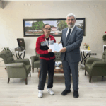 Çifte Şampiyon Sevim Göğez Ortaokulu’ndan İl Milli Eğitim Müdürüne Anlamlı Ziyaret 7 Çifte Şampiyon Sevim Göğez Ortaokulu’ndan İl Milli Eğitim Müdürüne Anlamlı Ziyaret