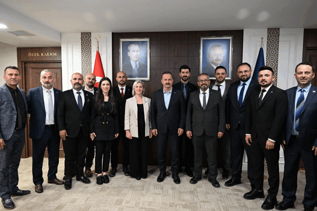 ANAHTAR PARTİ YALOVA İL YÖNETİMİNDEN GENEL BAŞKAN AĞIRALİOĞLU'NA ZİYARET