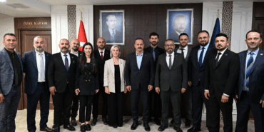 ANAHTAR PARTİ YALOVA İL YÖNETİMİNDEN GENEL BAŞKAN AĞIRALİOĞLU'NA ZİYARET 5 ANAHTAR PARTİ YALOVA İL YÖNETİMİNDEN GENEL BAŞKAN AĞIRALİOĞLU'NA ZİYARET
