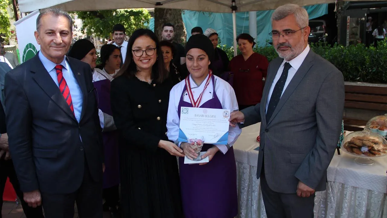Türk Mutfağı Haftası Yalova’da Renkli Etkinliklerle Başladı 7 Türk Mutfağı Haftası Yalova’da Renkli Etkinliklerle Başladı