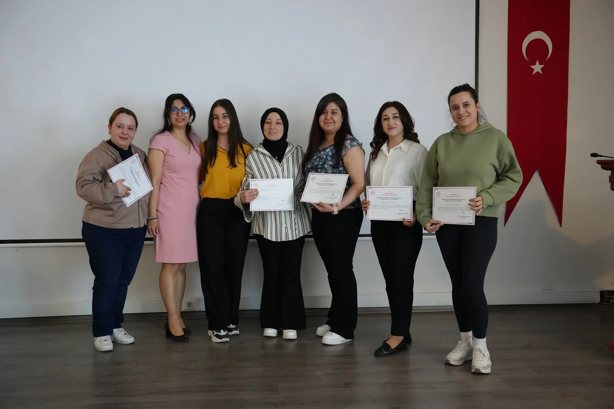 Yalova’da Yenidoğan Canlandırma Uygulayıcı Eğitimi Başarıyla Tamamlandı: 47 Sağlık Çalışanı Sertifika Almaya Hak Kazandı 7 Yalova’da Yenidoğan Canlandırma Uygulayıcı Eğitimi Başarıyla Tamamlandı: 47 Sağlık Çalışanı Sertifika Almaya Hak Kazandı