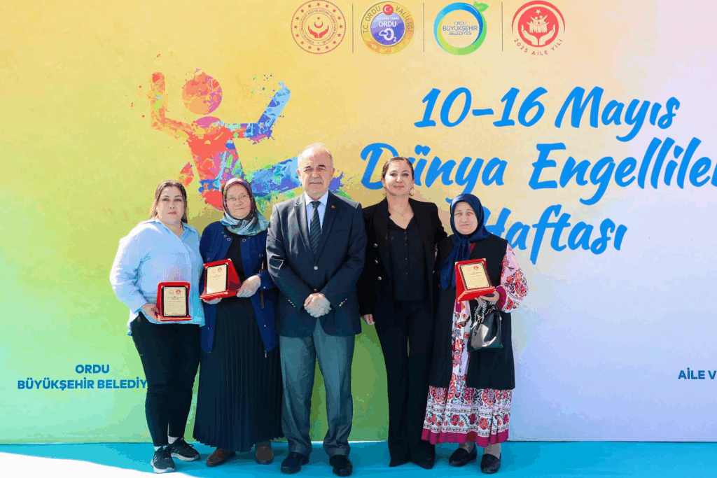 Vali Erol, Engelliler Haftası Programında Engellerin Aşılabileceğine Dikkat Çekti