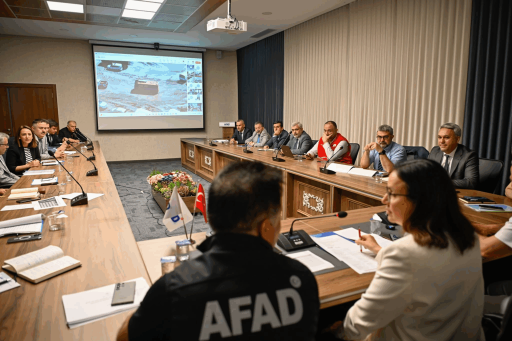 Yalova’da Deprem Tatbikatı Gerçeğini Aratmadı 7.2 Büyüklüğündeki Senaryo Depremiyle Kurumlar ve Vatandaşlar Seferber Oldu
