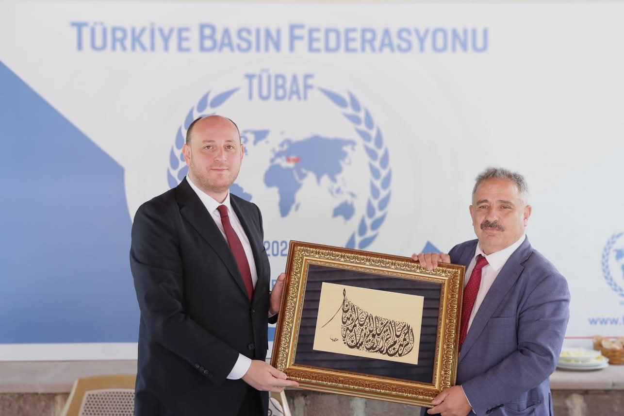 AK Parti Genel Başkan Yardımcısı Ahmet Büyükgümüş, Anadolu Yayıncılar Federasyonu’nun “Anadolu Sohbetleri” Programında Basın Temsilcileriyle Buluştu 5 AK Parti Genel Başkan Yardımcısı Ahmet Büyükgümüş, Anadolu Yayıncılar Federasyonu’nun “Anadolu Sohbetleri” Programında Basın Temsilcileriyle Buluştu