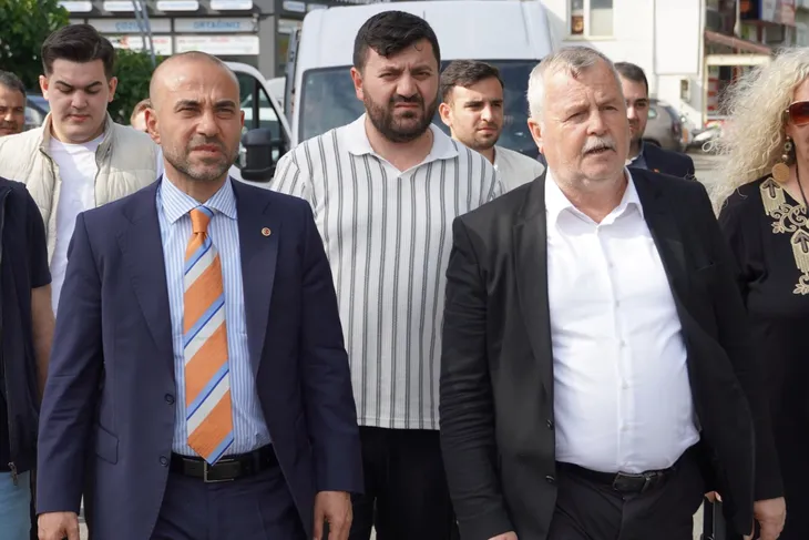 AK Parti Yalova İl Başkanı Umut Güçlü, Armutlu’da Yatırımları Yerinde İnceledi 4 AK Parti Yalova İl Başkanı Umut Güçlü, Armutlu’da Yatırımları Yerinde İnceledi