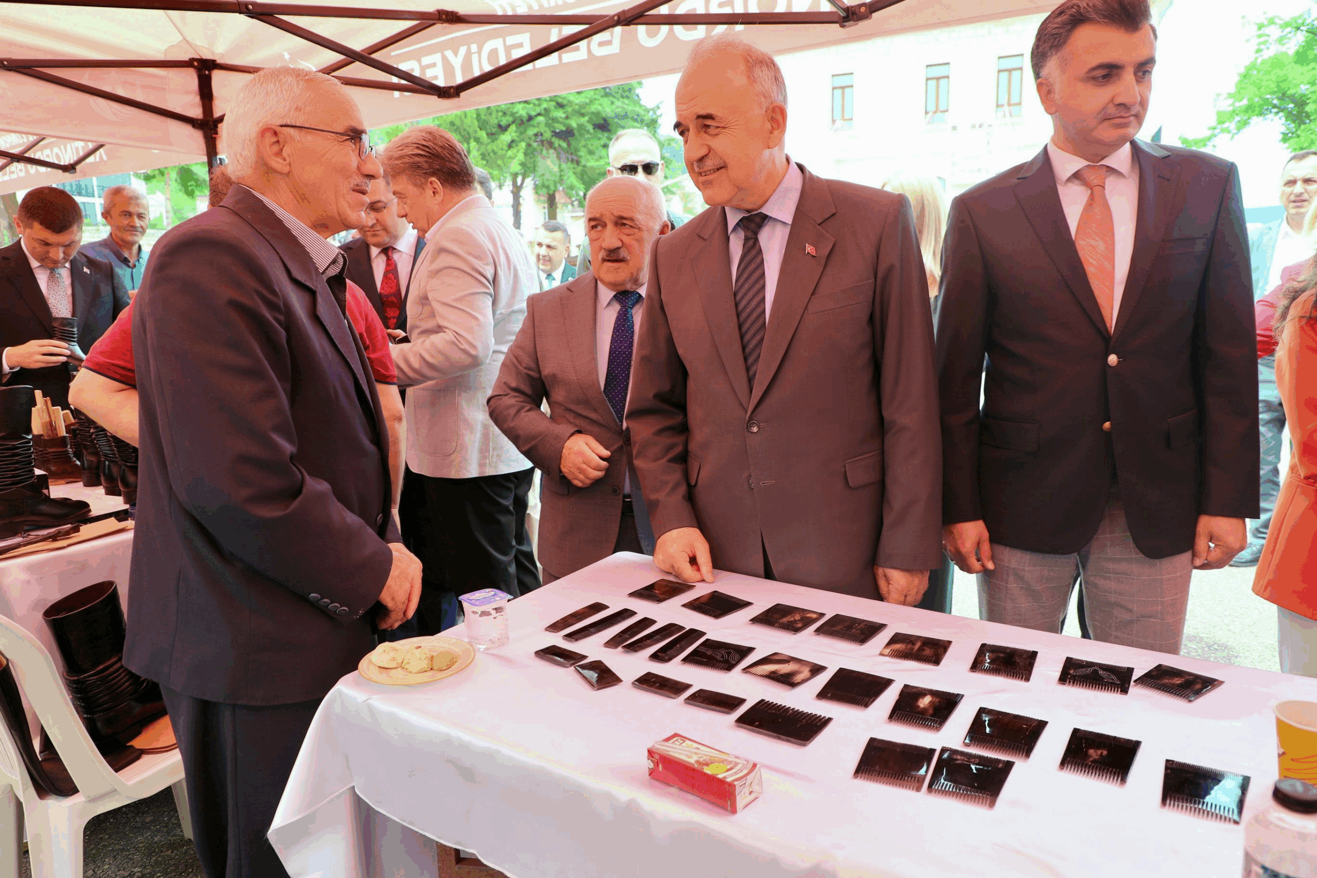 VALİ MUAMMER EROL, ALTINORDU OLGUNLAŞMA ENSTİTÜSÜ’NDE SERGİ AÇILIŞINA KATILDI 6 VALİ MUAMMER EROL, ALTINORDU OLGUNLAŞMA ENSTİTÜSÜ’NDE SERGİ AÇILIŞINA KATILDI