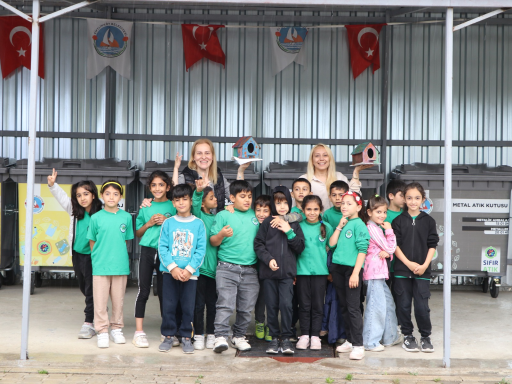 Altınovalı Öğrencilerden Çiftlikköy’de Sıfır Atık Atölyesi Ziyareti