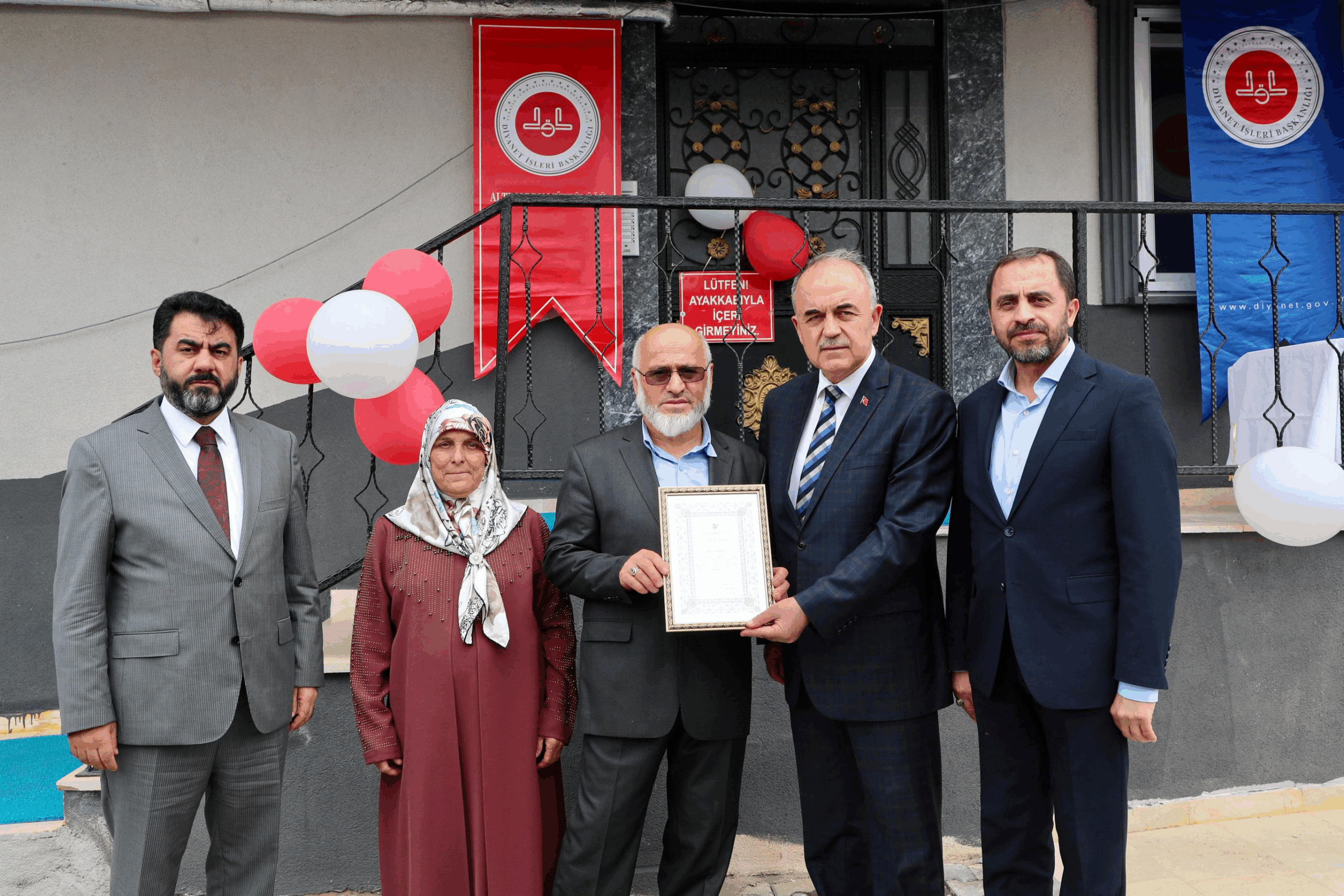 Vali Erol, Kur’an Kursu ve Üniversite Evi Açılışına Katıldı 5 Vali Erol, Kur’an Kursu ve Üniversite Evi Açılışına Katıldı