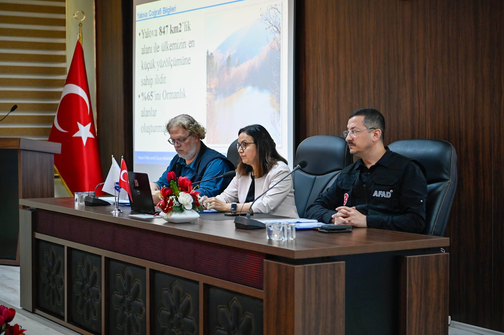 AFAD Başkan Yardımcısı Hamza Taşdelen’in Katılımıyla Yalova’da İl Afet Risk Azaltma Planı Toplantısı Gerçekleştirildi
