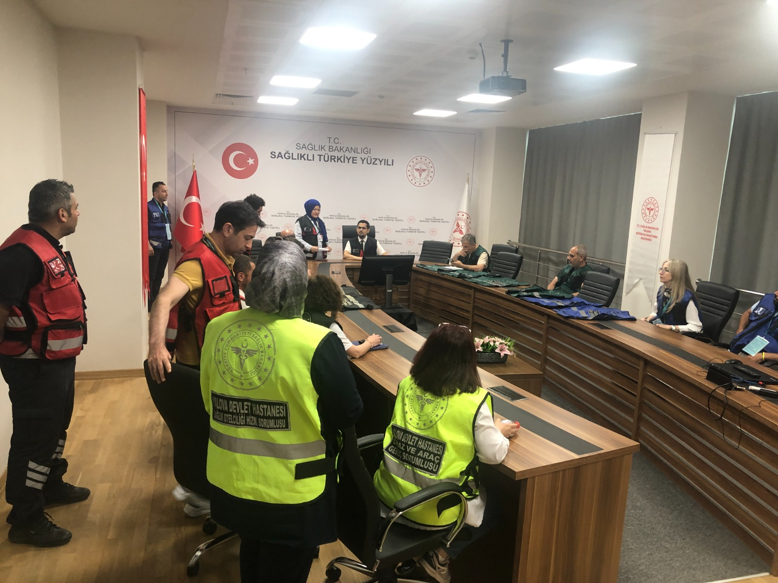 YALOVA’DA 7 ŞİDDETİNDE DEPREM SENARYOSUYLA GERÇEKLEŞTİRİLEN HASTANE AFET TATBİKATI BAŞARIYLA TAMAMLANDI 5 YALOVA’DA 7 ŞİDDETİNDE DEPREM SENARYOSUYLA GERÇEKLEŞTİRİLEN HASTANE AFET TATBİKATI BAŞARIYLA TAMAMLANDI