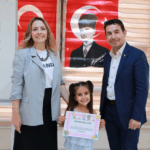 Çiftlikköy’de Minik Zekâ Küpleri Sertifikalarını Aldı 8 Çiftlikköy’de Minik Zekâ Küpleri Sertifikalarını Aldı