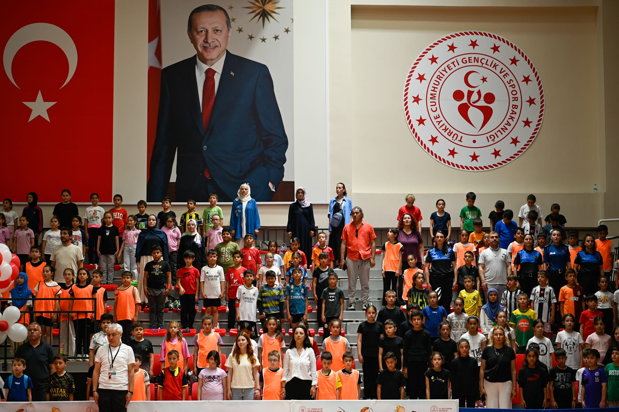 Yalova'da 15 Bin Öğrencinin Katıldığı Çocuk Oyunları Finali Coşku İçinde Tamamlandı 6 Yalova'da 15 Bin Öğrencinin Katıldığı Çocuk Oyunları Finali Coşku İçinde Tamamlandı