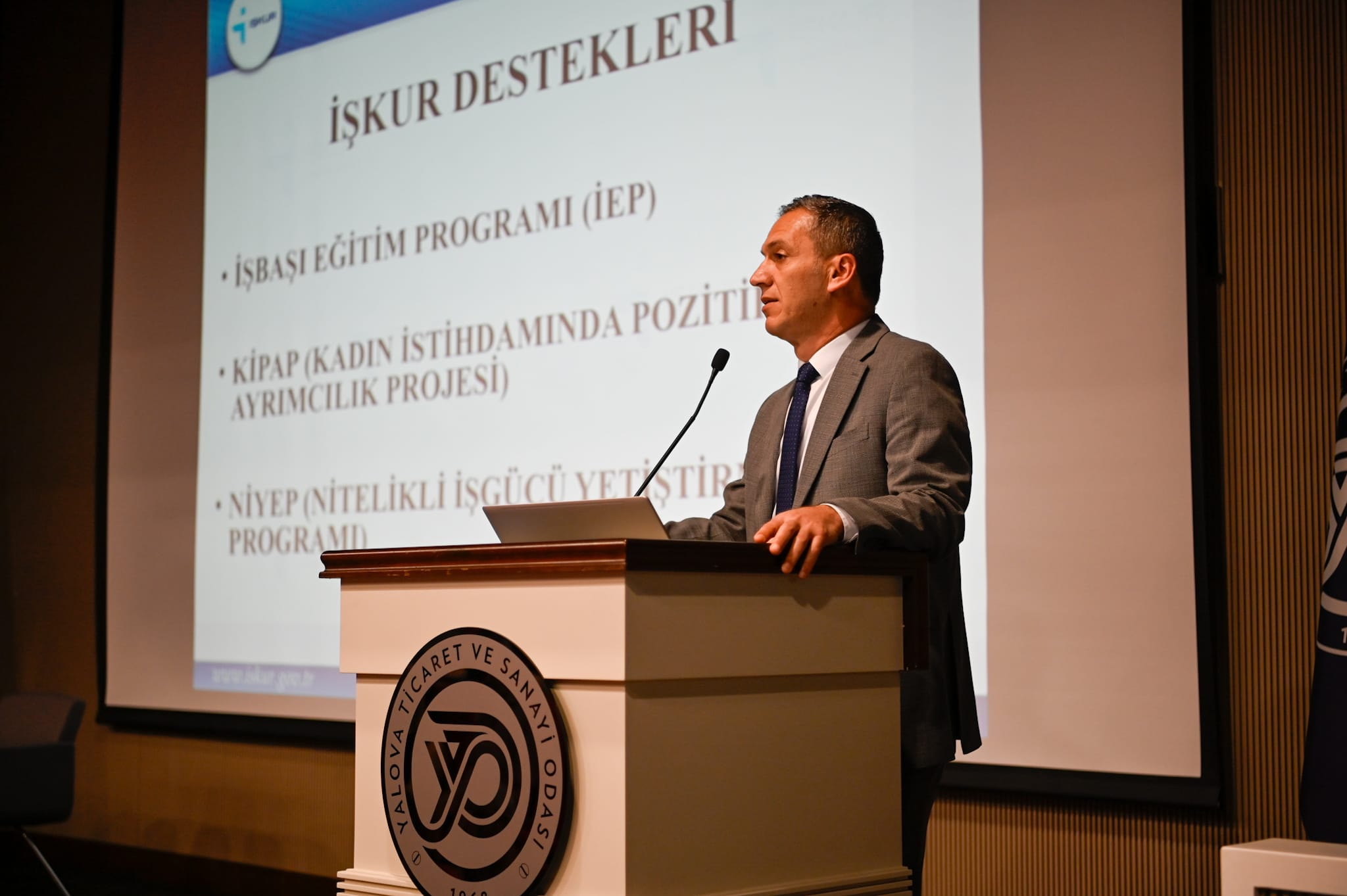 Yalova’da İnsan Kaynakları Platformu Toplantısı Gerçekleştirildi 5 Yalova’da İnsan Kaynakları Platformu Toplantısı Gerçekleştirildi