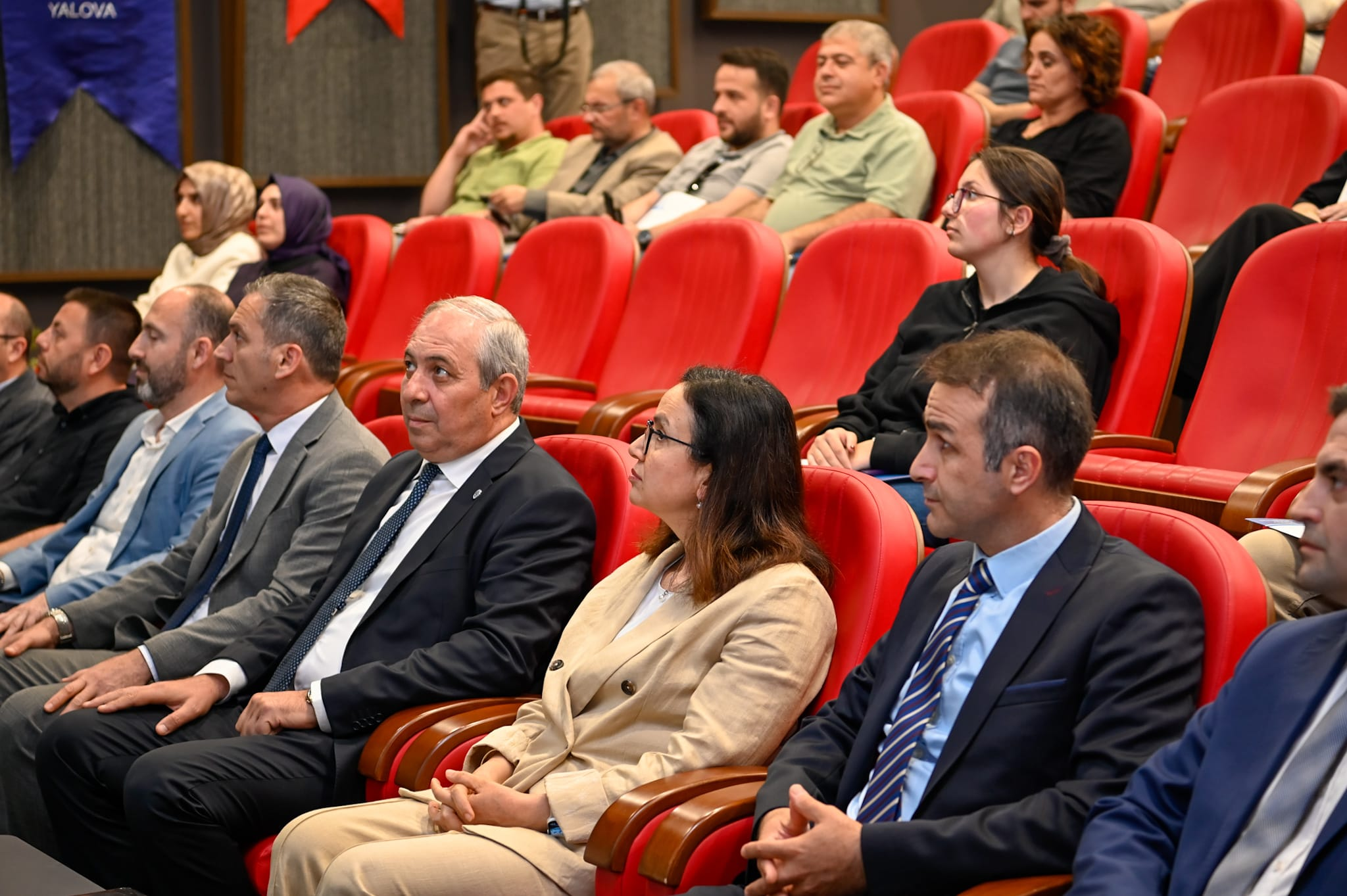 Yalova’da İnsan Kaynakları Platformu Toplantısı Gerçekleştirildi 7 Yalova’da İnsan Kaynakları Platformu Toplantısı Gerçekleştirildi