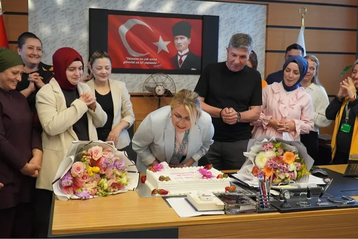 BAŞKAN FAZLACA’YA DUYGUSAL DOĞUM GÜNÜ SÜRPRİZİ