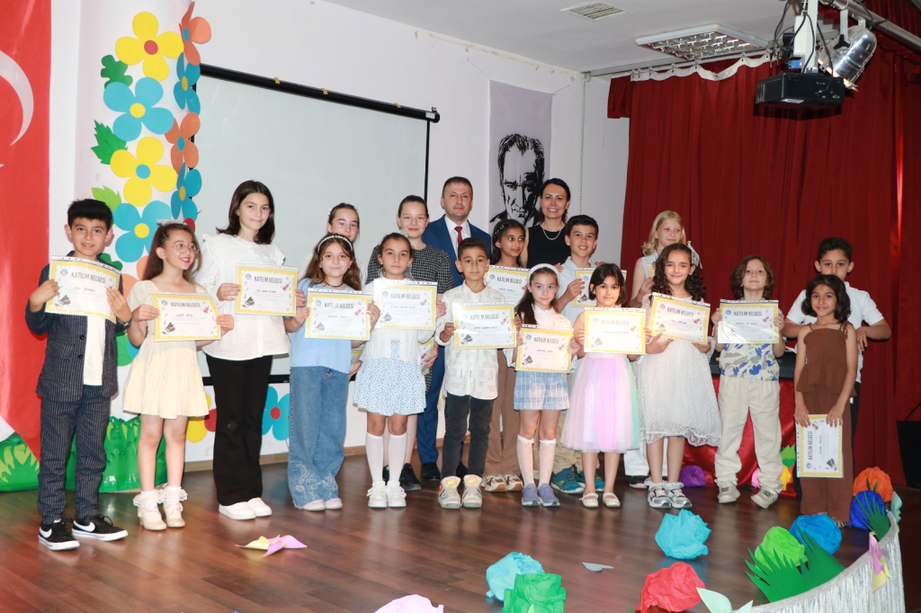 Çiftlikköy’de Minik Müzisyenler Yıl Sonu Konseriyle Göz Doldurdu