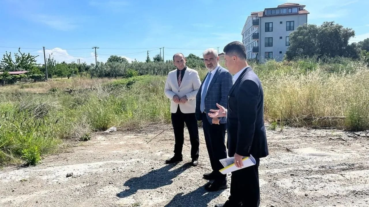 Yalova’da Eğitim Yatırımları Hız Kesmiyor: Yeni Okul Binaları Yerinde Denetlendi 4 Yalova’da Eğitim Yatırımları Hız Kesmiyor: Yeni Okul Binaları Yerinde Denetlendi