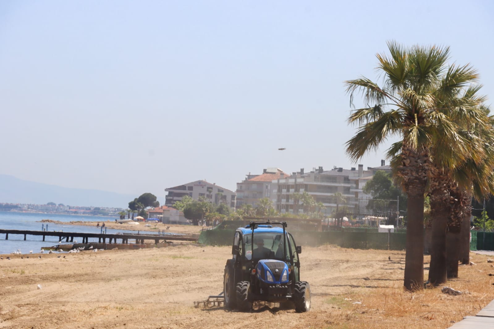 Yalova Sahillerinde Bayram Temizliği: Belediye Ekipleri Çalışmalarını Sürdürüyor