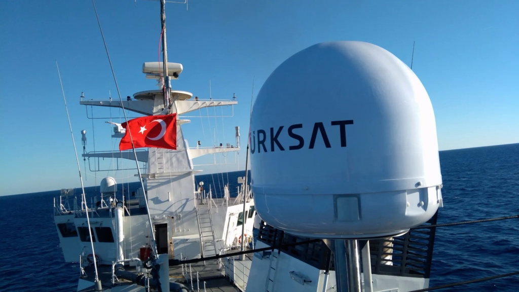 TÜRK DENİZLERİNDE DİJİTAL GÜVENLİK KALESİ: TÜRK BAYRAKLI GEMİLER LRIT SİSTEMİYLE 7/24 GÖZETİM ALTINDA